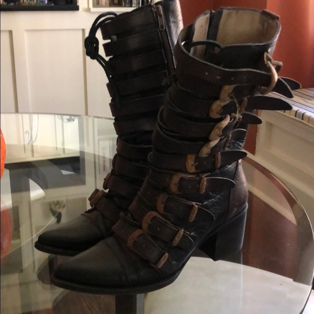 Freebird Buckled Boot 8.0M